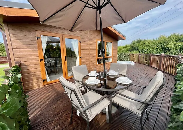 Buttercup Lodge With Hot Tub Little Habton photo