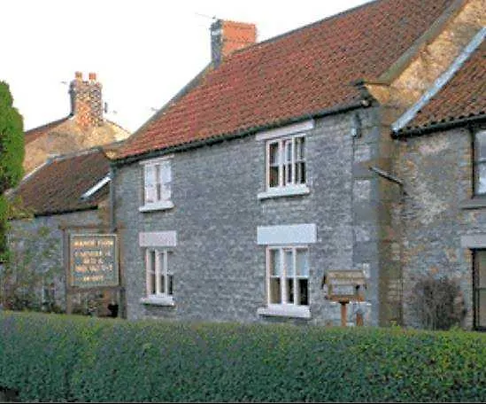 Фото Manor Farm Bed & Breakfast Gillamoor