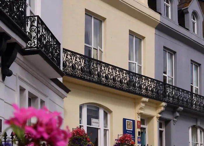 Number 7 Guest House Whitby photo