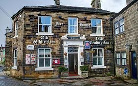 The Old White Lion Hotel photos Exterior